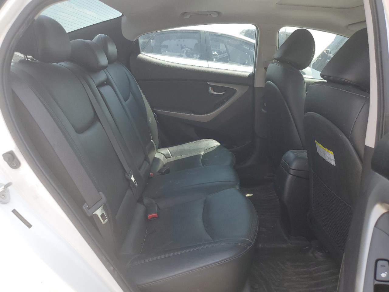 5NPDH4AE0EH517854 2014 Hyundai Elantra Se