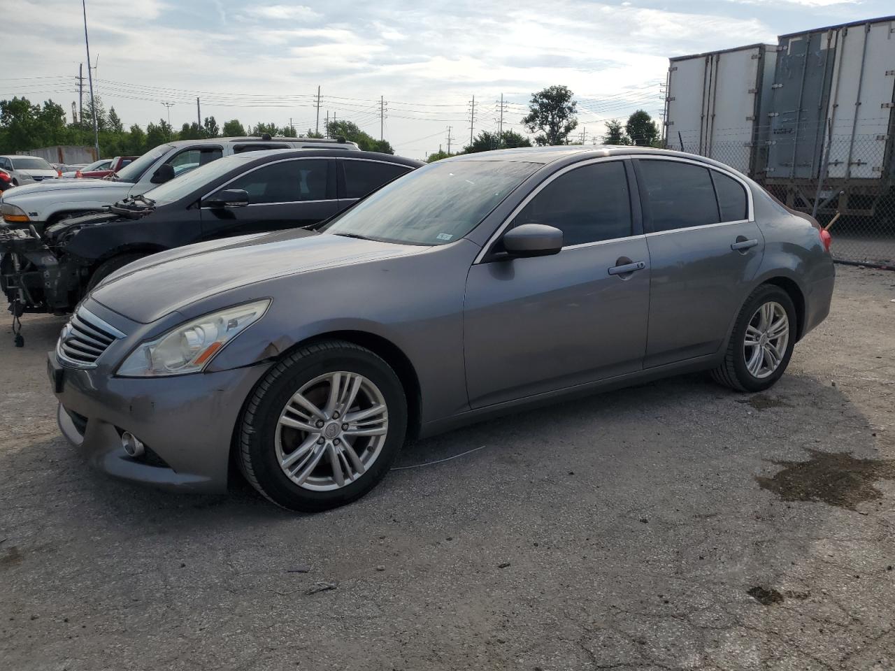 Infiniti G37 2013 