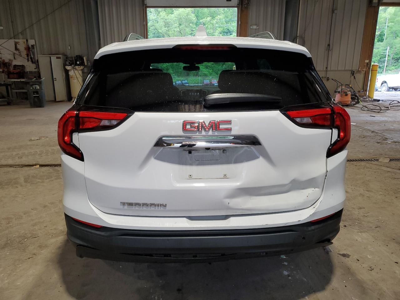 3GKALTEVXJL375565 2018 GMC Terrain Sle