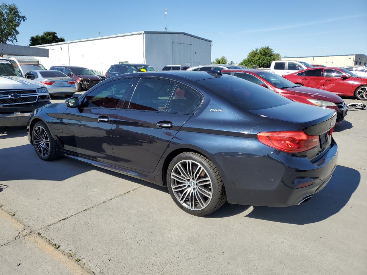 WBAJA9C59JB033868 2018 BMW 530E