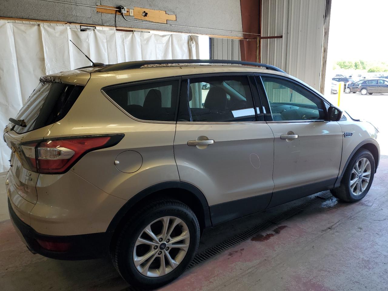 1FMCU9GD2HUA21365 2017 Ford Escape Se