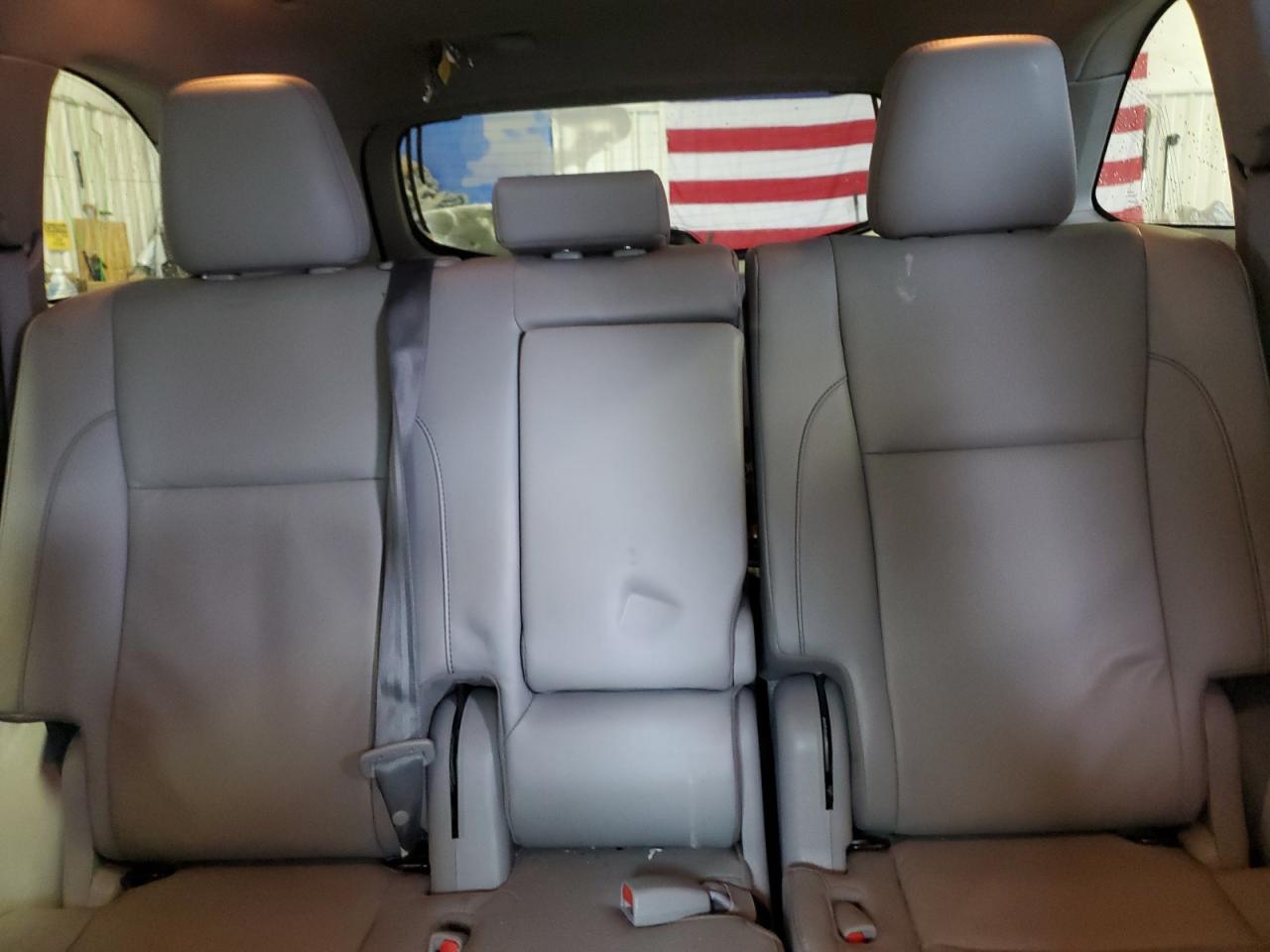 5TDJGRFH6KS076050 2019 Toyota Highlander Hybrid