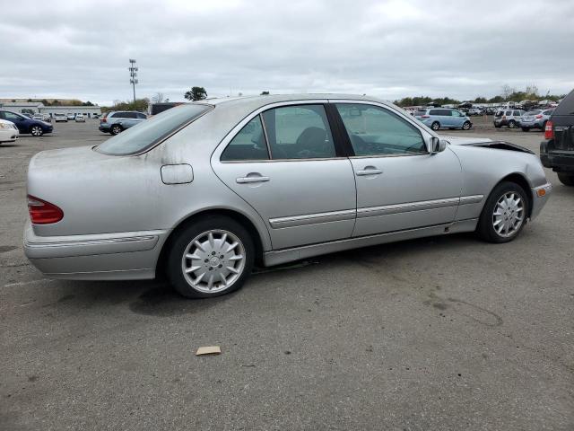 2000 Mercedes-Benz E 320 4Matic VIN: WDBJF82J2YX042890 Lot: 52771494