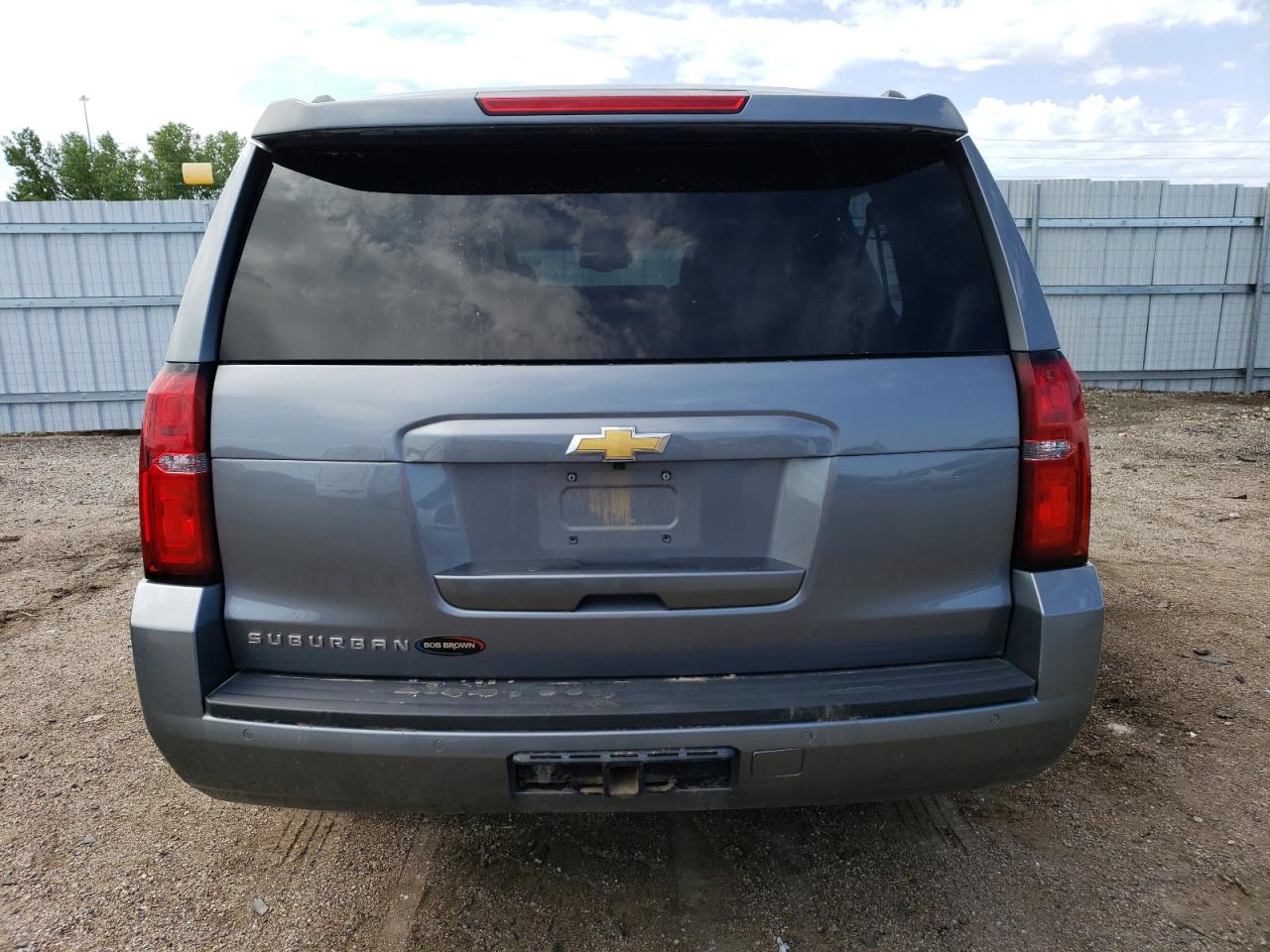 1GNSKHKC2JR325262 2018 Chevrolet Suburban K1500 Lt