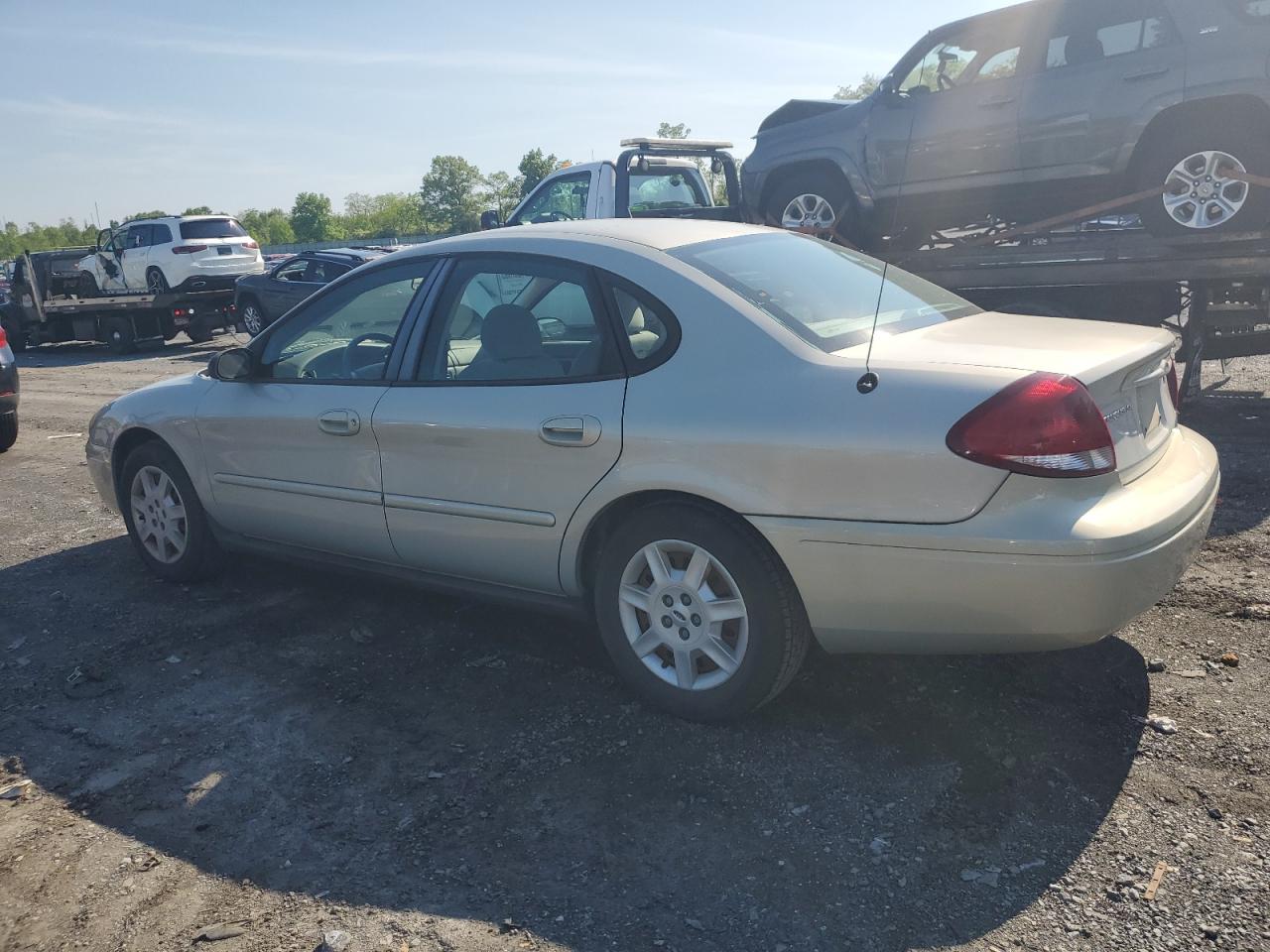 1FAFP53UX5A290871 2005 Ford Taurus Se