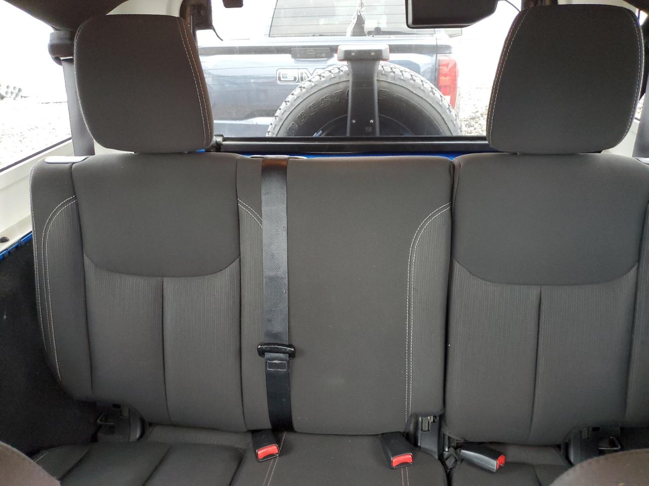 1C4BJWEGXGL204148 2016 Jeep Wrangler Unlimited Sahara