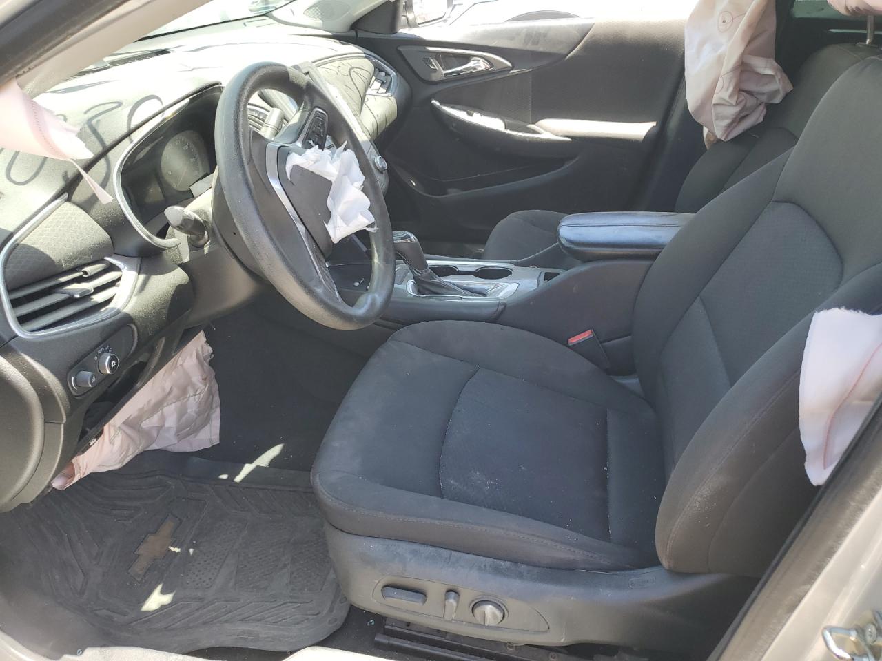 1G1ZD5ST9JF181039 2018 Chevrolet Malibu Lt