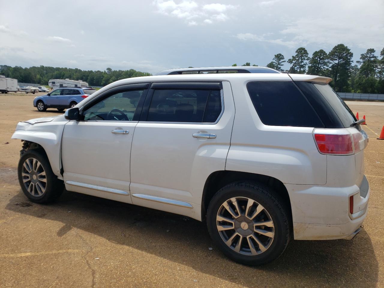 2GKFLRE33H6215341 2017 GMC Terrain Denali