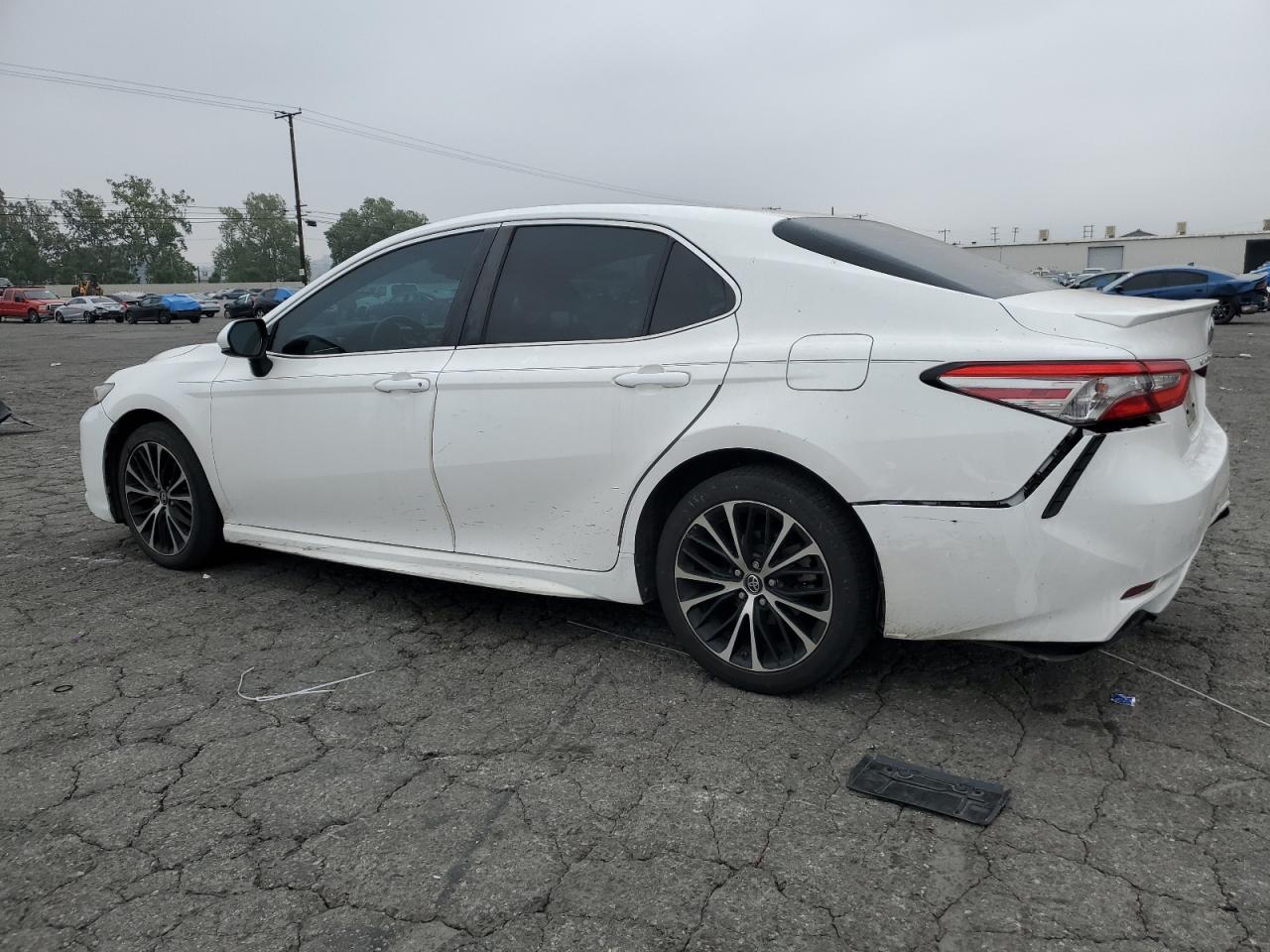 4T1B11HK7JU522194 2018 Toyota Camry L