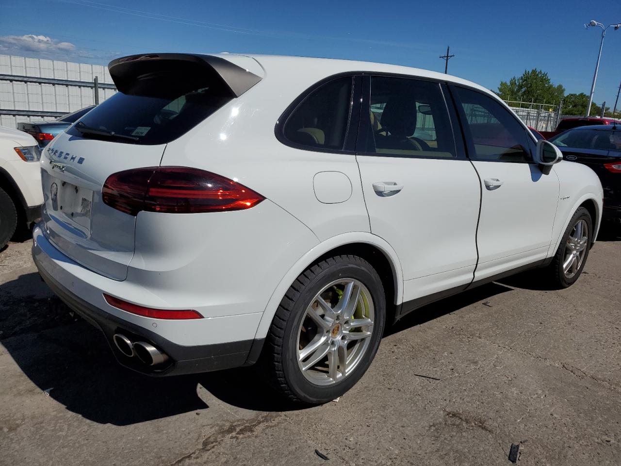 WP1AE2A28HLA68279 2017 Porsche Cayenne Se Hybrid Platinum