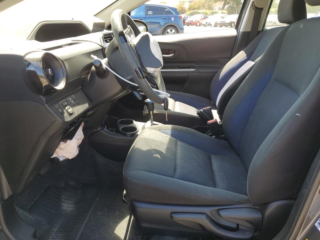 JTDKDTB37J1600306 2018 Toyota Prius C