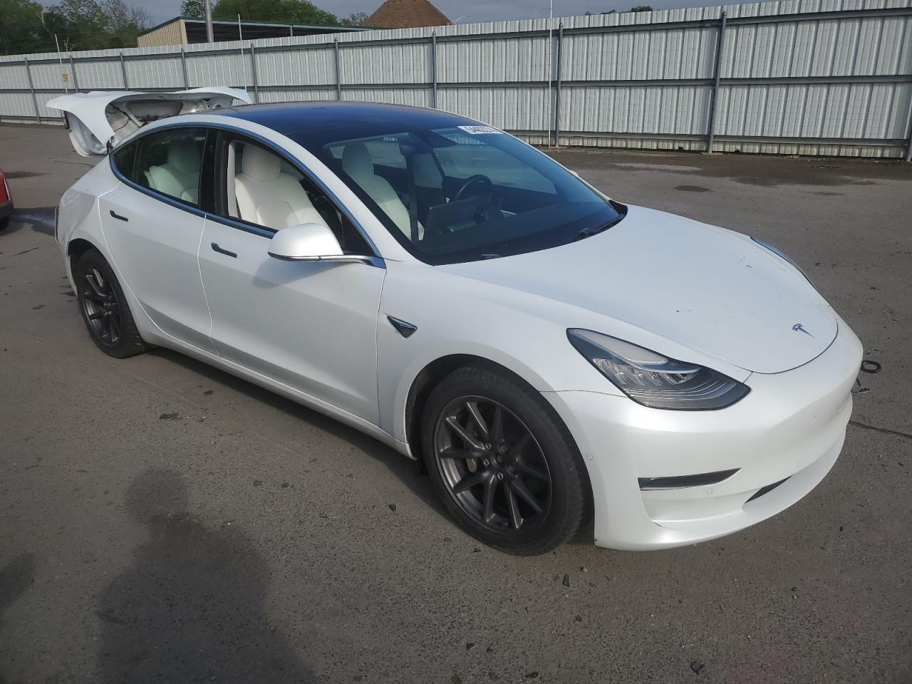 5YJ3E1EB0JF100035 2018 Tesla Model 3