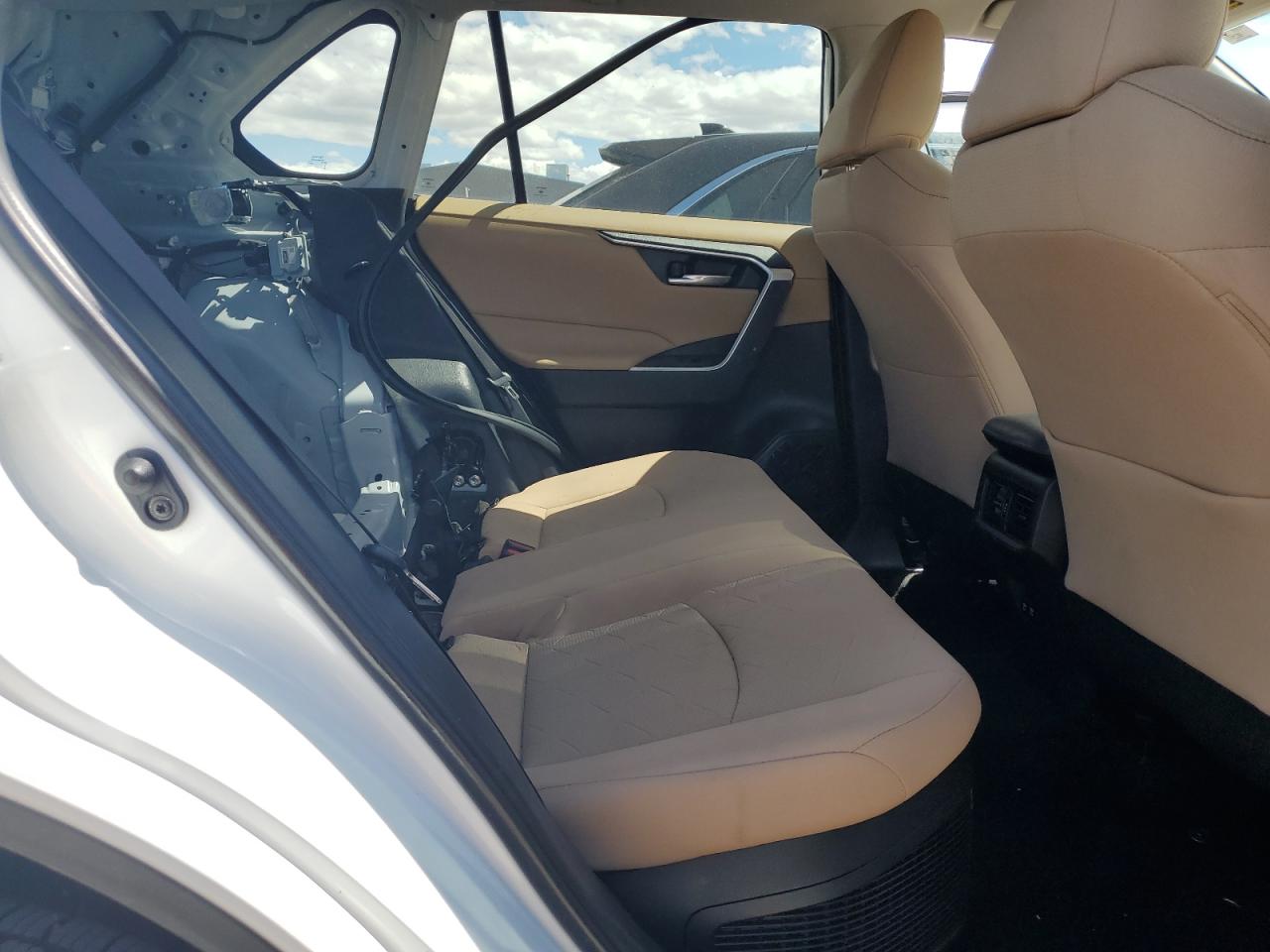 2T3RWRFV9LW080380 2020 Toyota Rav4 Xle