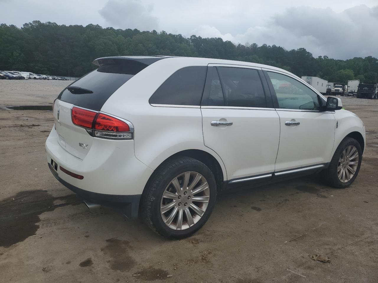 2LMDJ6JKXBBJ07642 2011 Lincoln Mkx