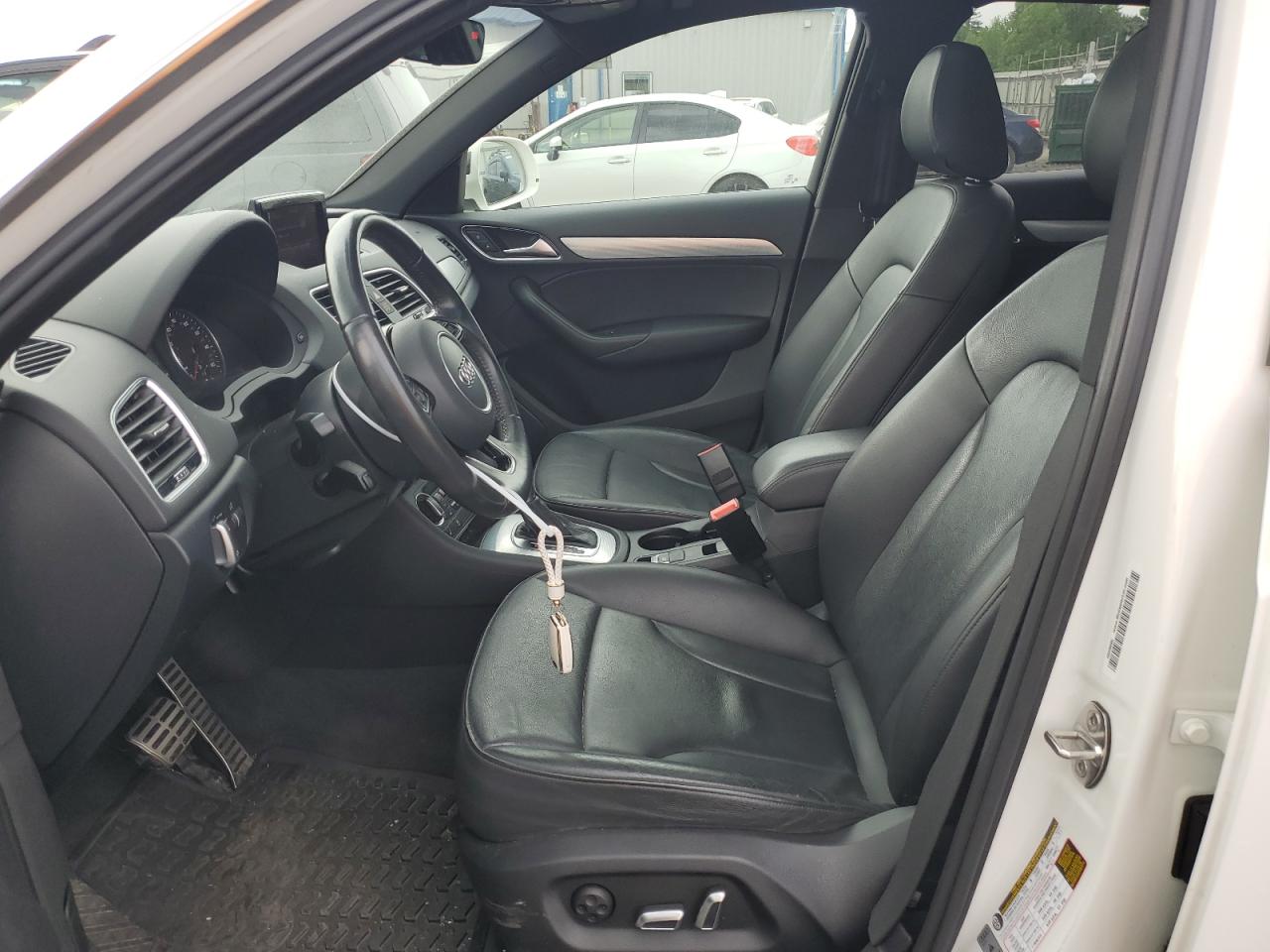 WA1EFCFS1GR005206 2016 Audi Q3 Premium Plus