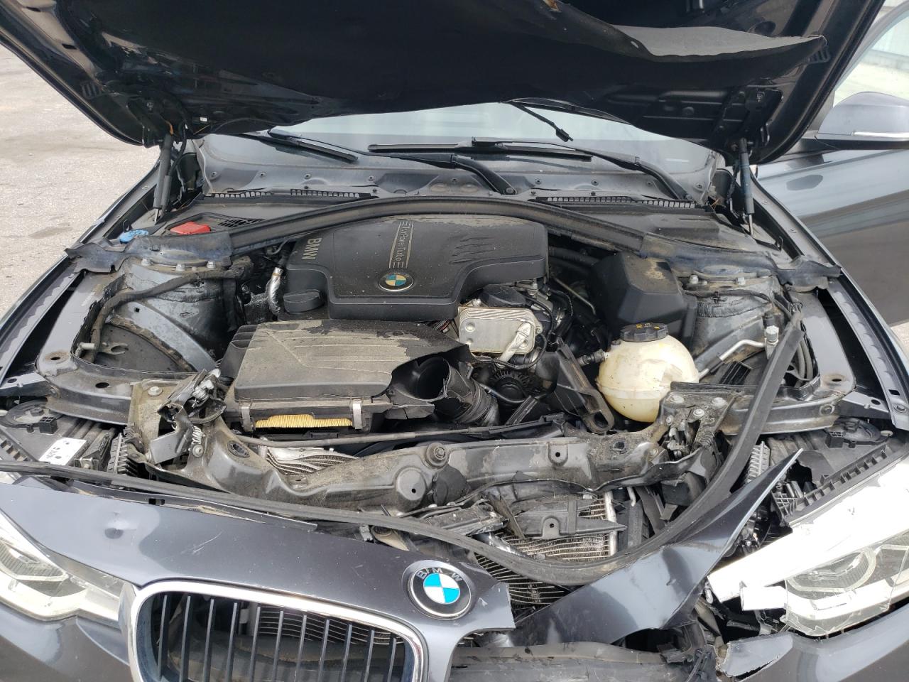 WBA8E1G55JNU93462 2018 BMW 320 I