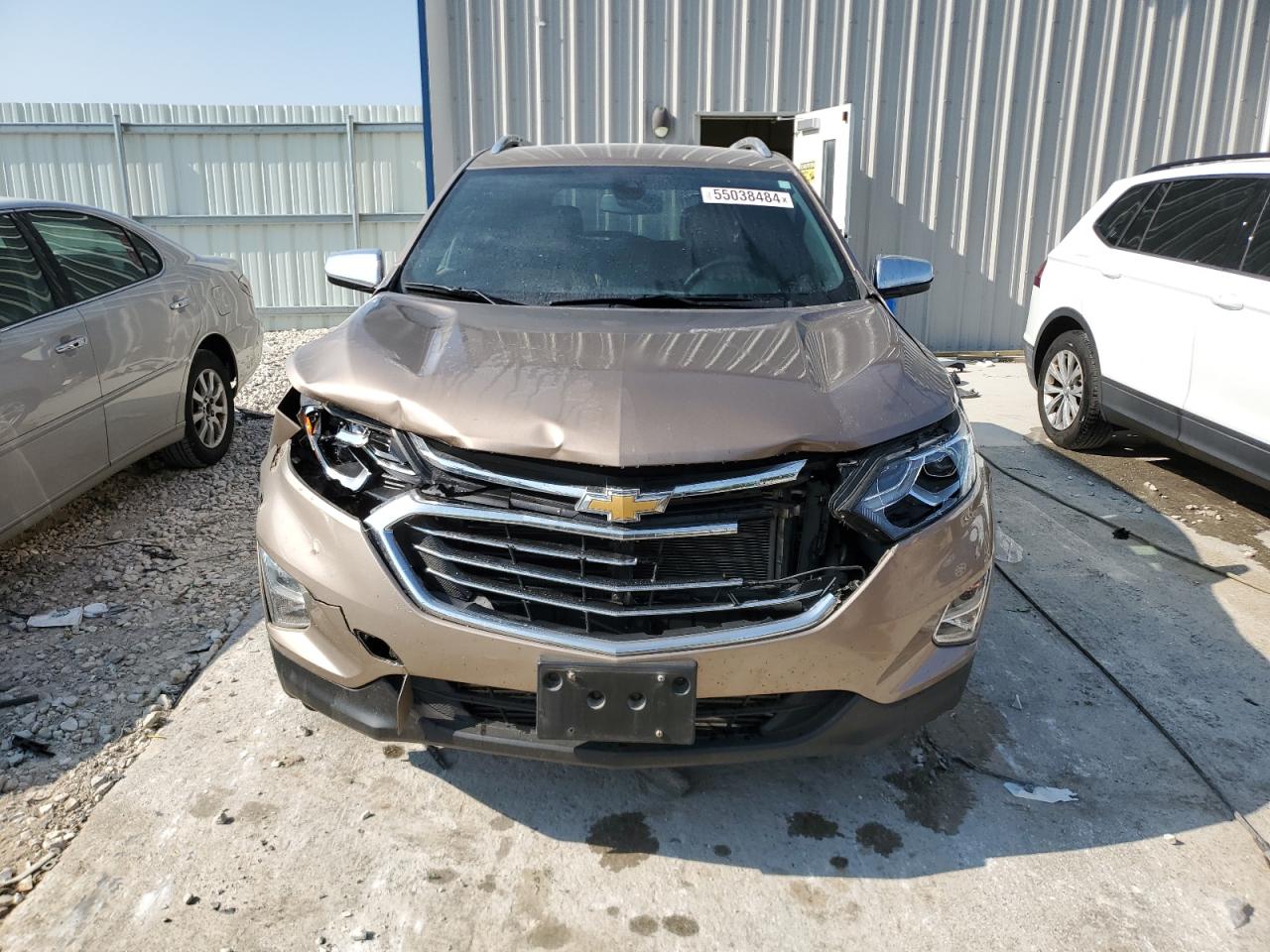 2018 Chevrolet Equinox Premier vin: 2GNAXVEV0J6221213