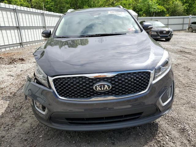 VIN 5XYPGDA32JG409302 2018 KIA Sorento, LX no.5