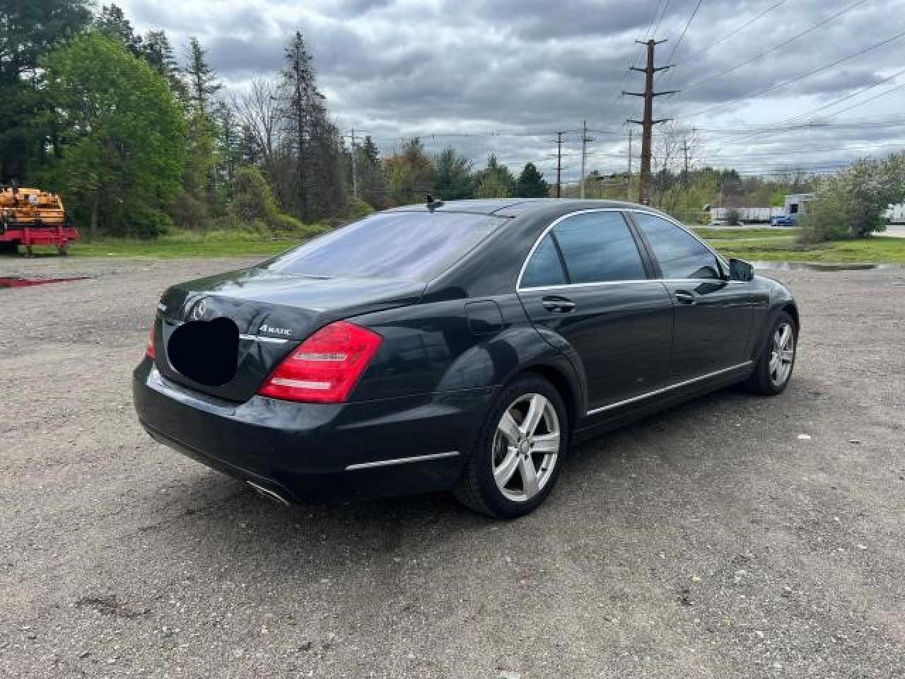 2013 Mercedes-Benz S 550 4Matic vin: WDDNG9EB1DA500240