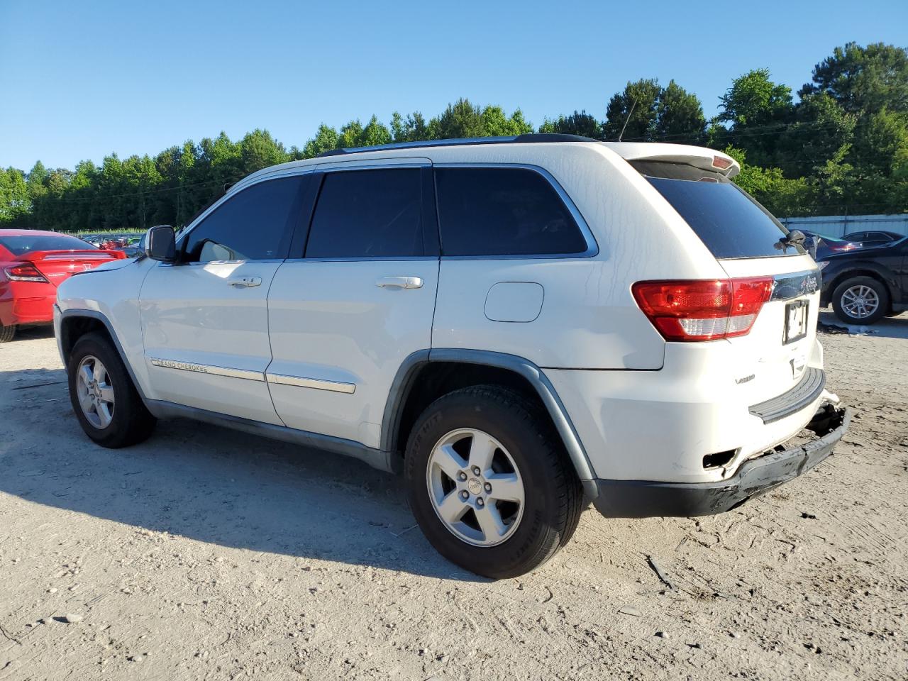 1J4RS4GG1BC557331 2011 Jeep Grand Cherokee Laredo