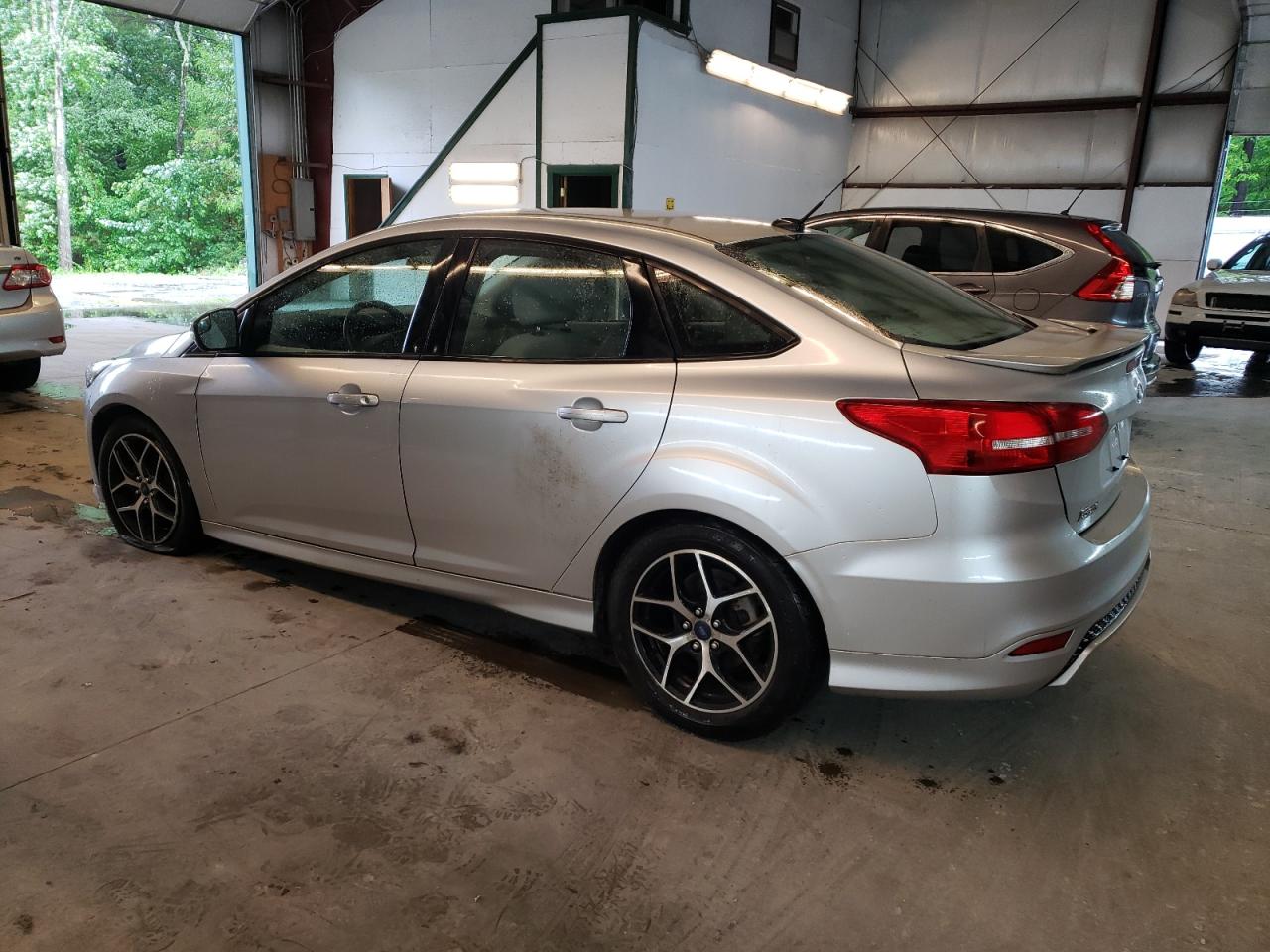 2015 Ford Focus Se vin: 1FADP3F26FL213233