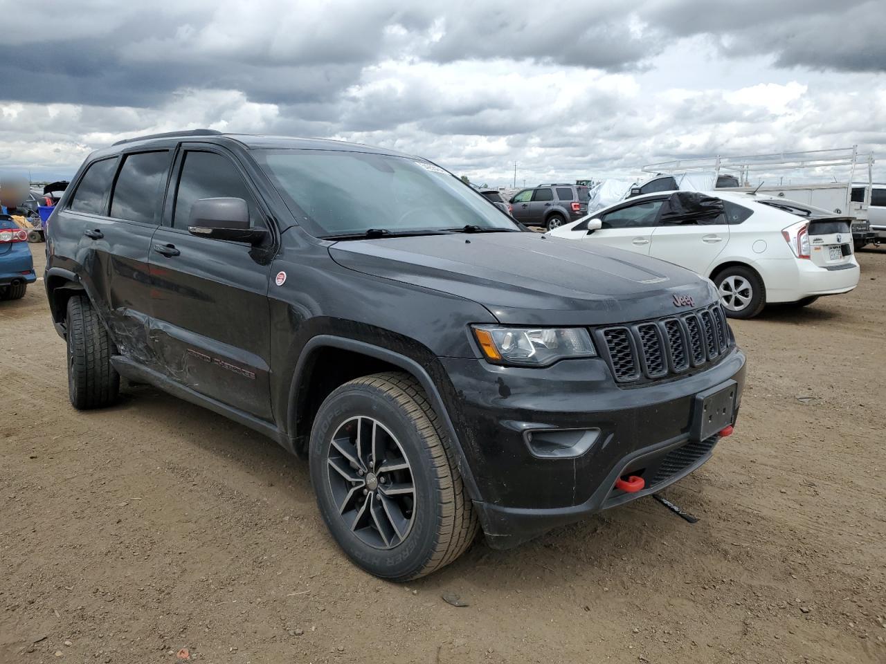 1C4RJFLG2JC233961 2018 Jeep Grand Cherokee Trailhawk