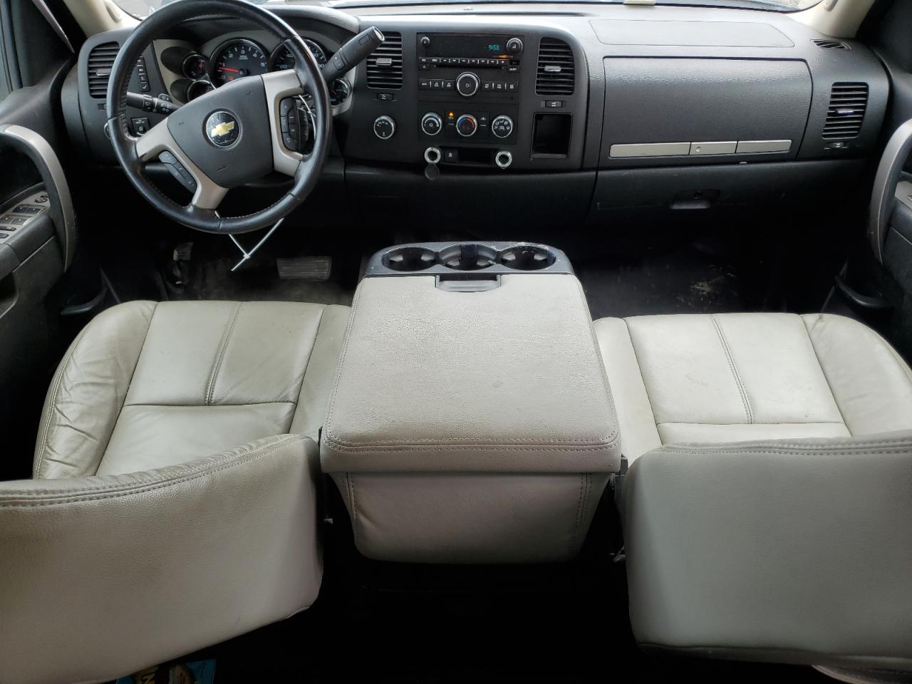 1GCRKSE35BZ229546 2011 Chevrolet Silverado K1500 Lt