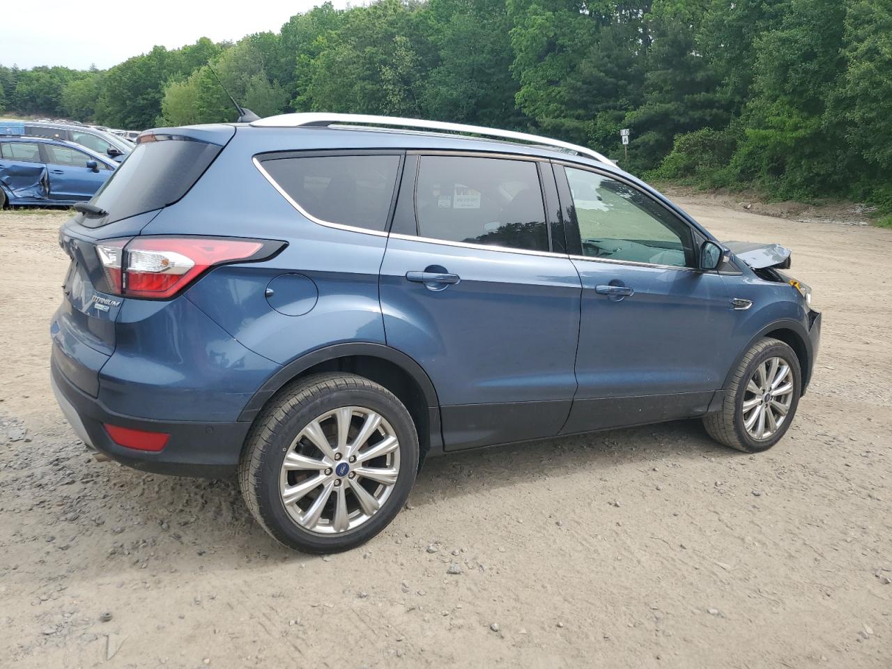 1FMCU9J94JUB92466 2018 Ford Escape Titanium