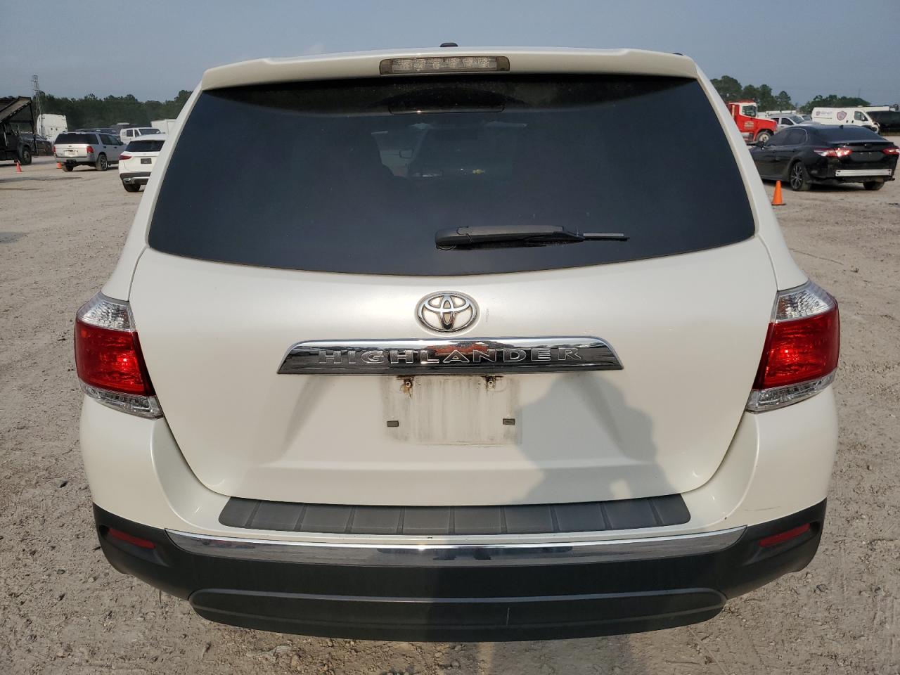 5TDZA3EH5CS028107 2012 Toyota Highlander Base