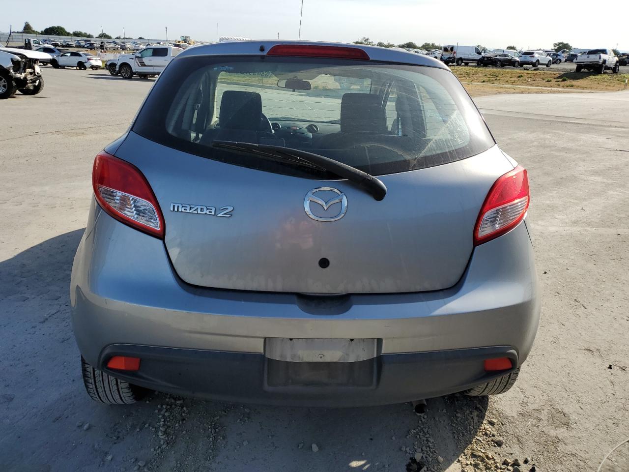 JM1DE1KZXE0182835 2014 Mazda Mazda2 Sport