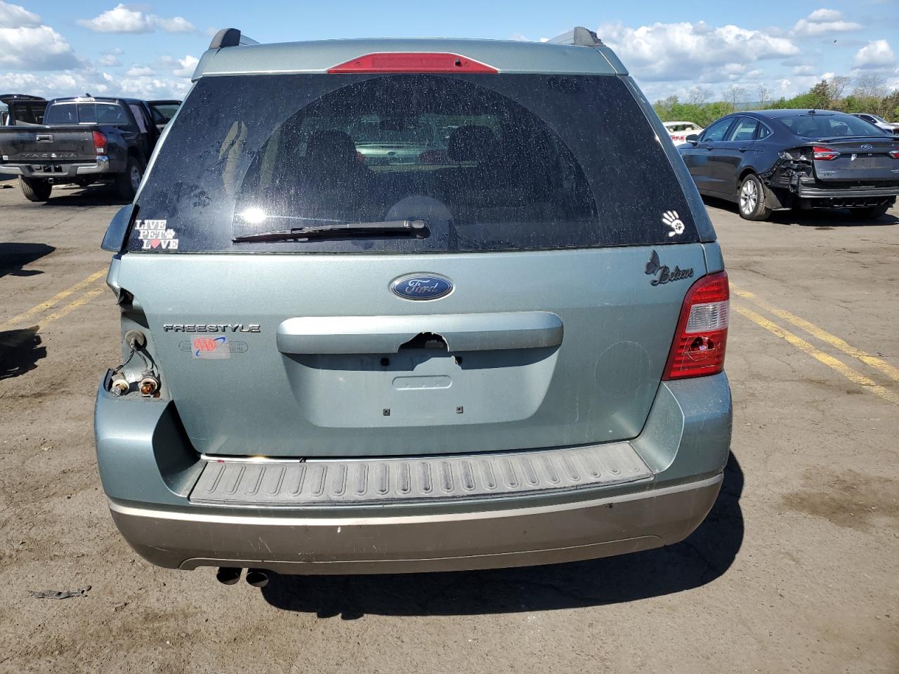 1FMZK01105GA03936 2005 Ford Freestyle Se