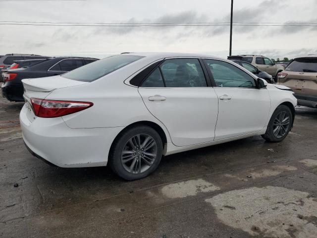 VIN 4T1BF1FK3GU570238 2016 Toyota Camry, LE no.3