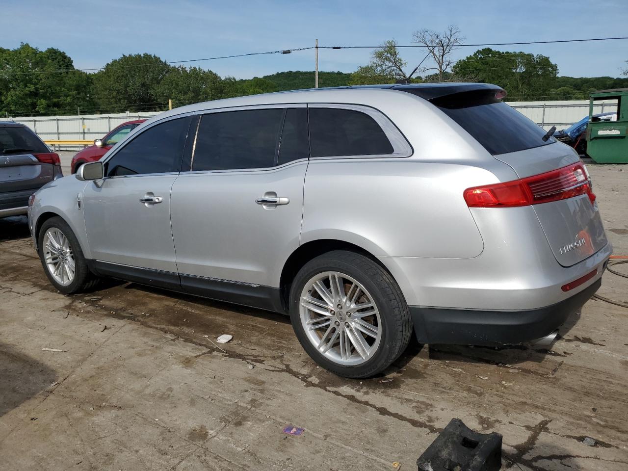 2LMHJ5AT9KBL01910 2019 Lincoln Mkt