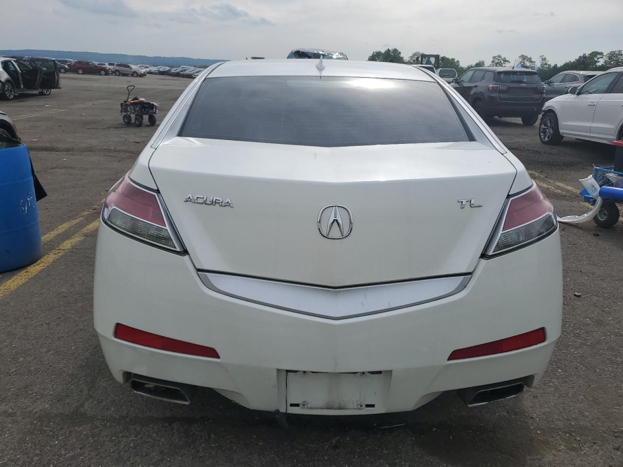 19UUA8F21AA021765 2010 Acura Tl