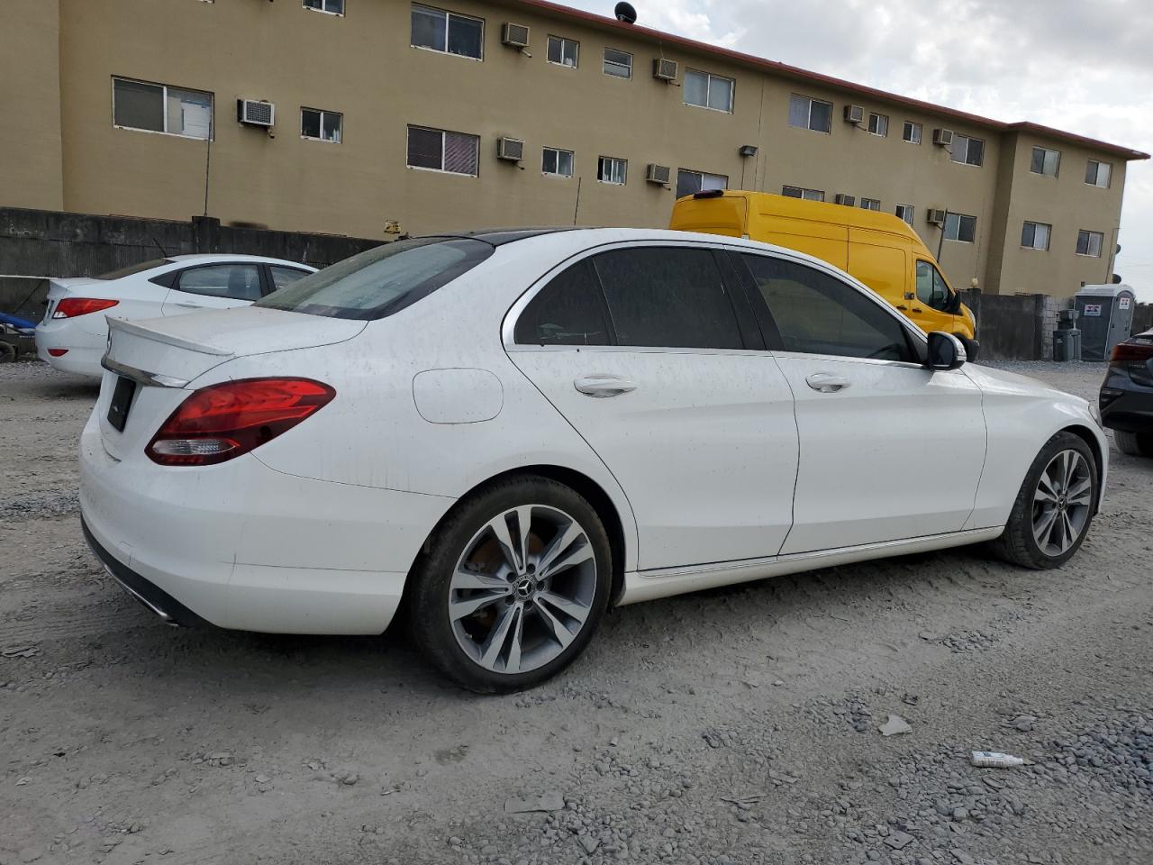 WDDWF4JB0JR340946 2018 Mercedes-Benz C 300