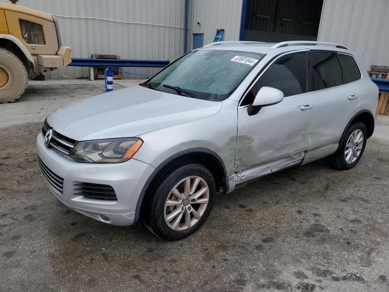 2013 Volkswagen Touareg V6 vin: WVGEF9BP3DD009093