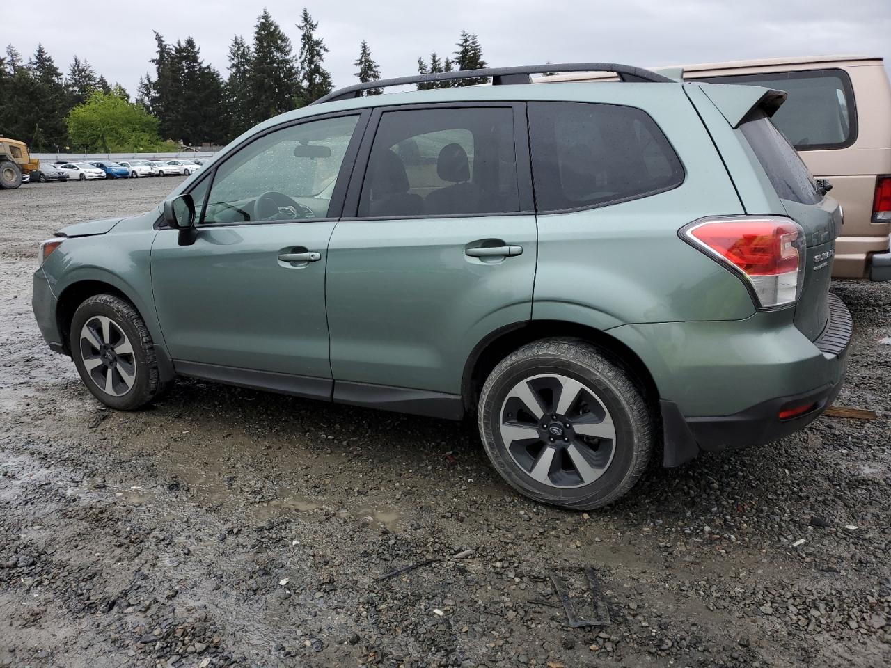 JF2SJAEC8JH551893 2018 Subaru Forester 2.5I Premium