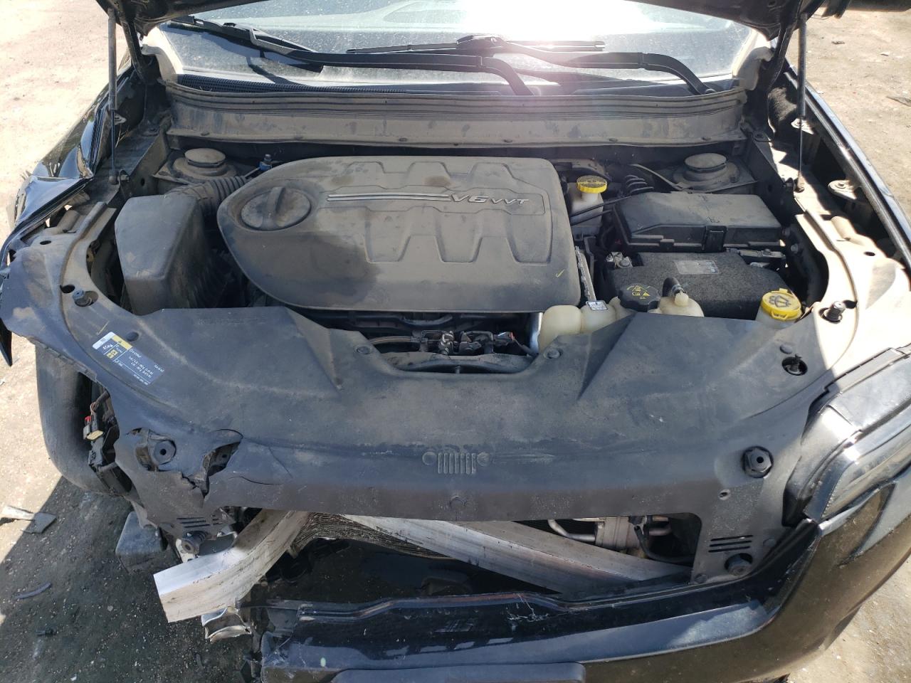 1C4PJMCX9KD309800 2019 Jeep Cherokee Latitude