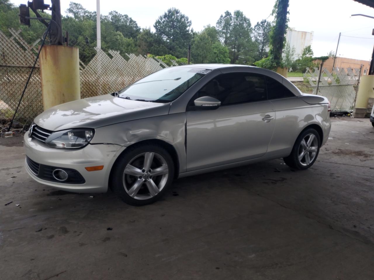 WVWFW7AH1CV012557 2012 Volkswagen Eos Lux