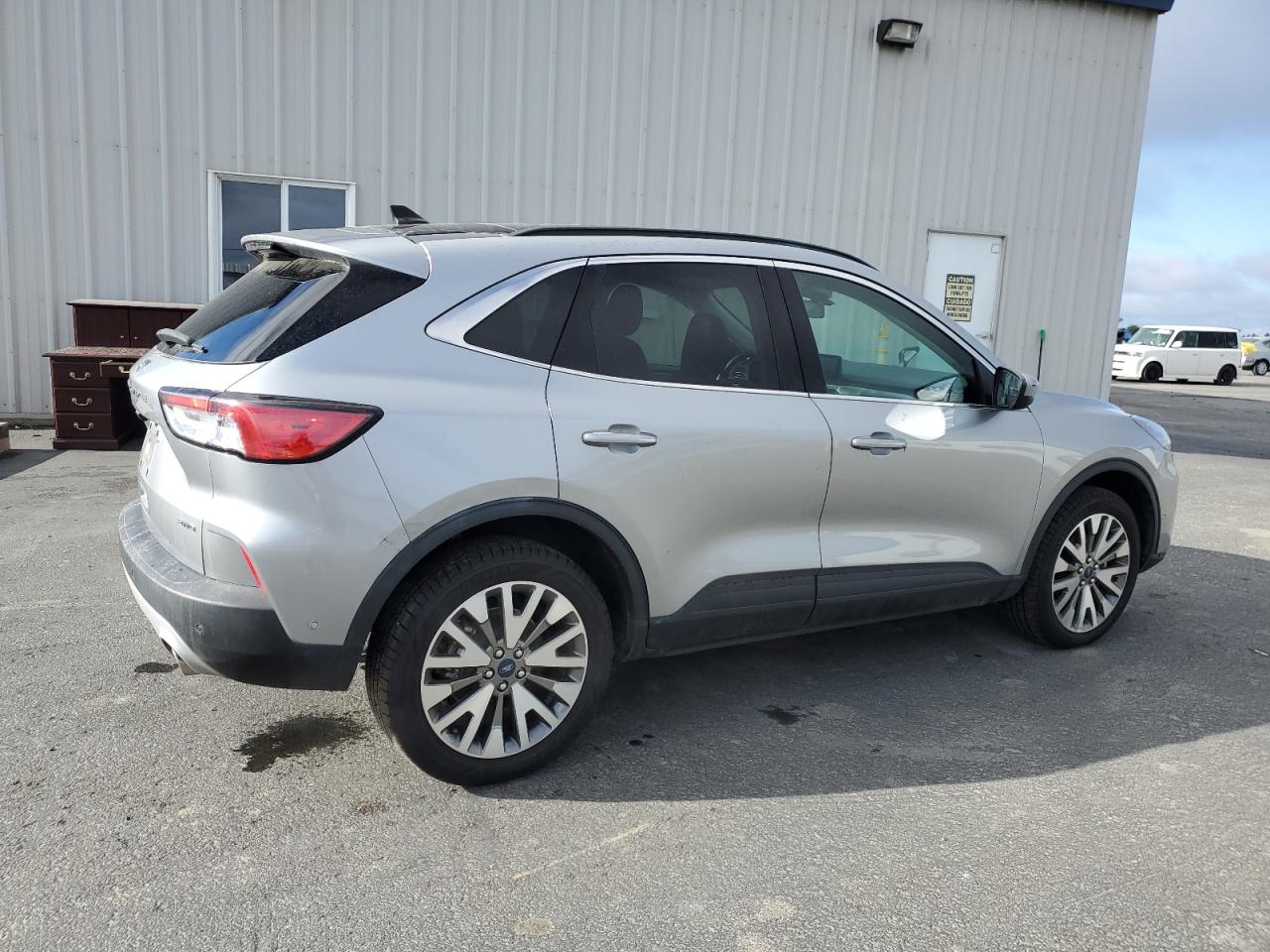 2021 Ford Escape Titanium vin: 1FMCU9J98MUA70469