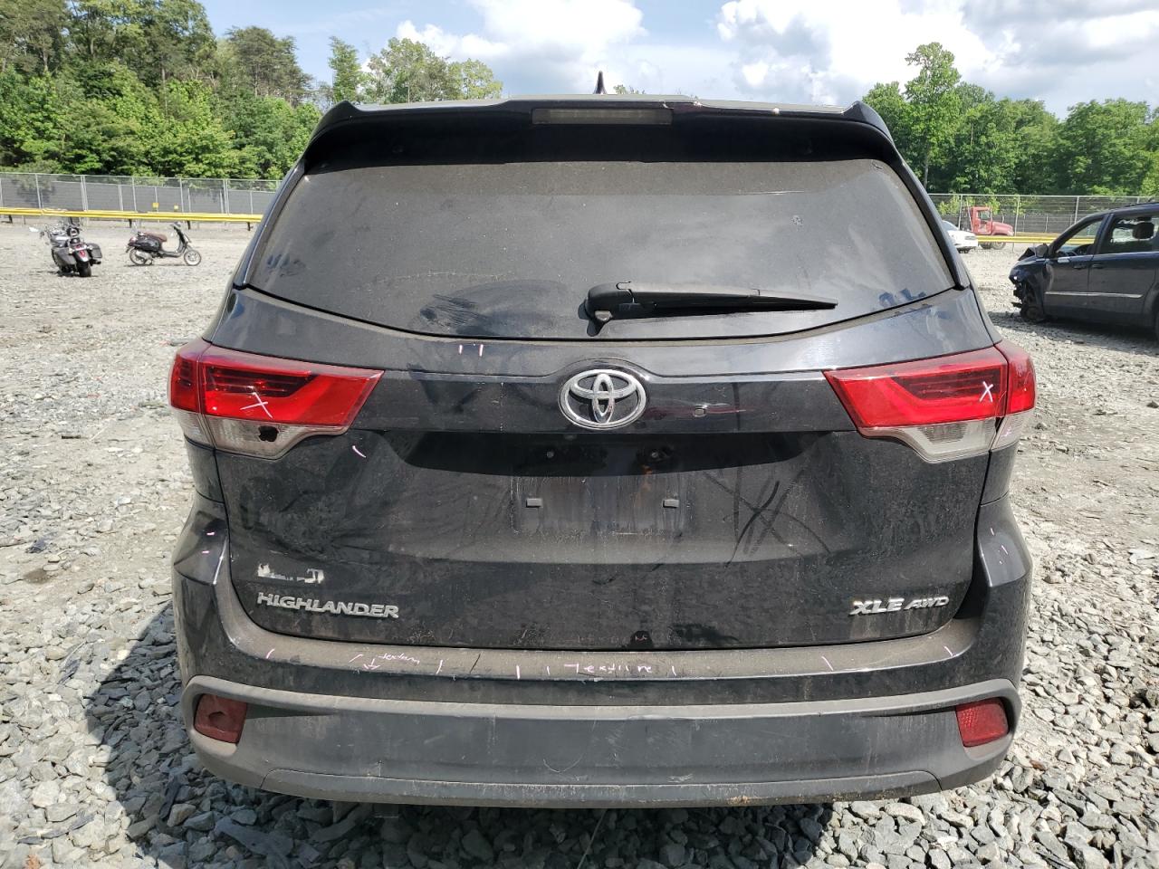 5TDJZRFH8HS457515 2017 Toyota Highlander Se