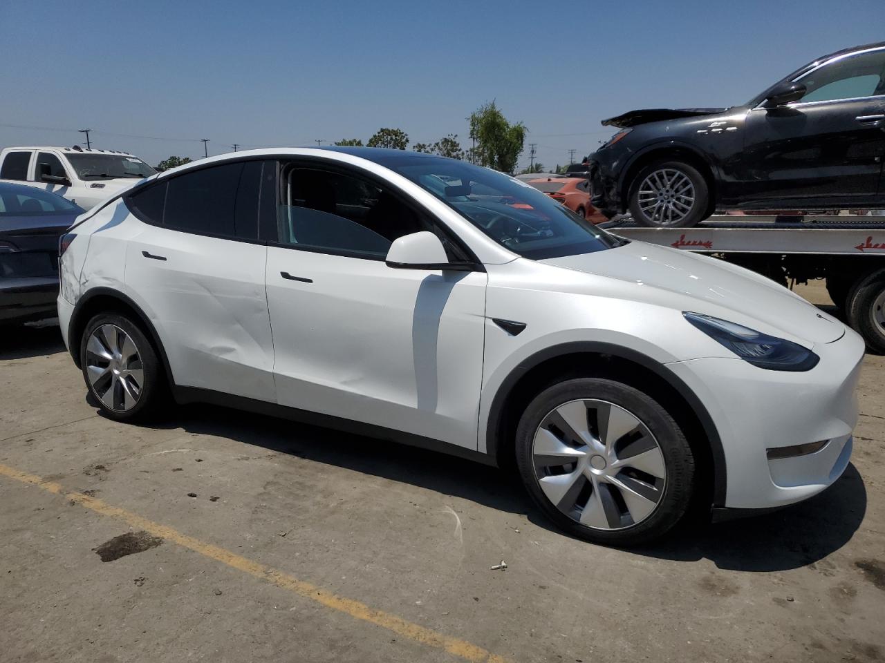 7SAYGDEE1PA121660 2023 Tesla Model Y