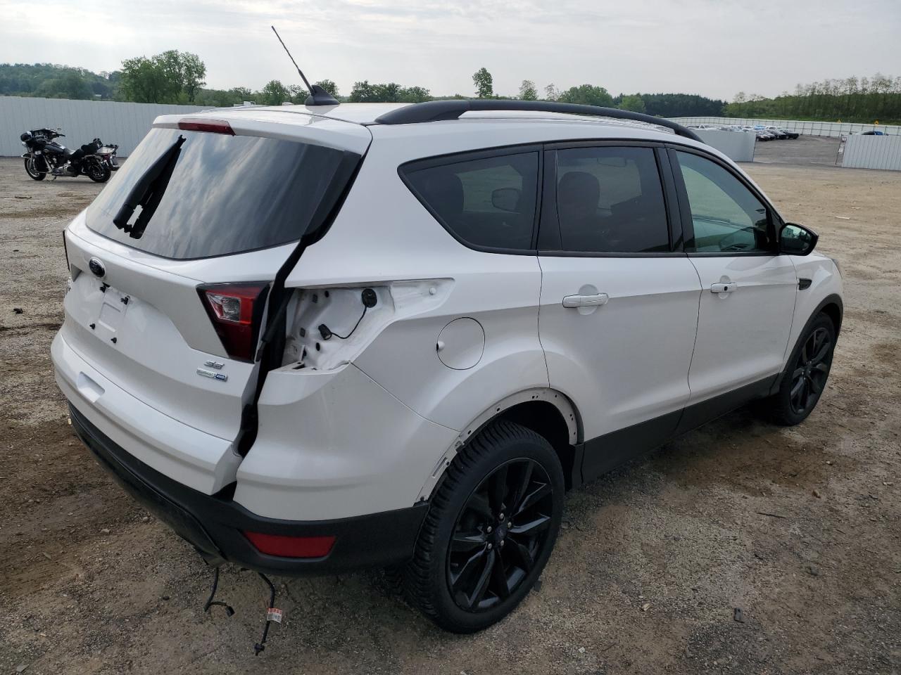 1FMCU9GD3KUB50643 2019 Ford Escape Se