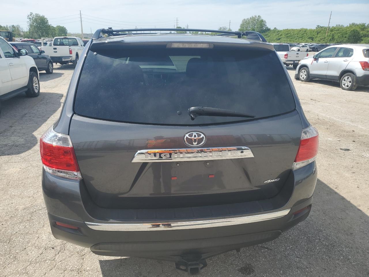 2013 Toyota Highlander Base vin: 5TDBK3EH4DS179858