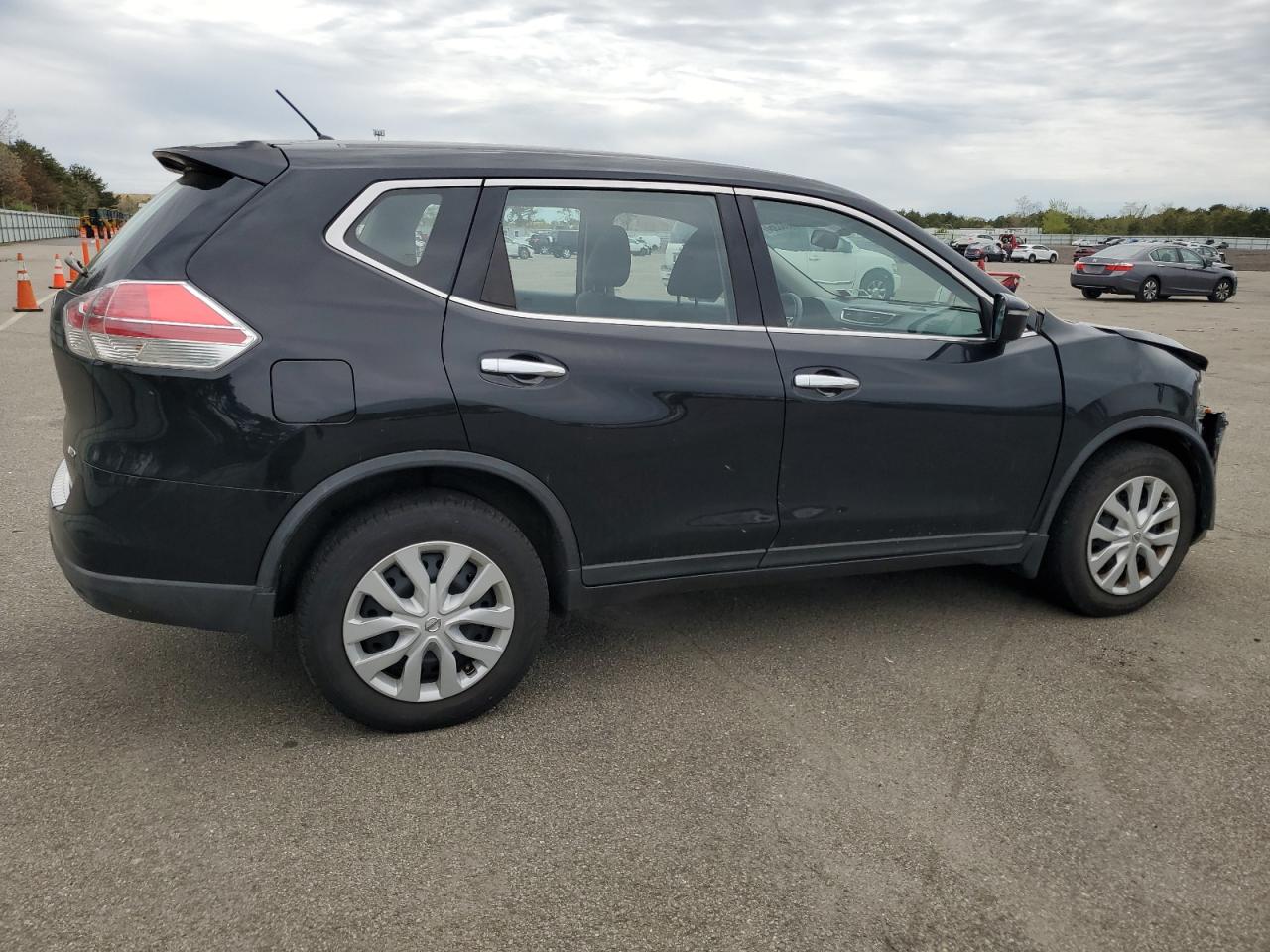 KNMAT2MVXFP513401 2015 Nissan Rogue S