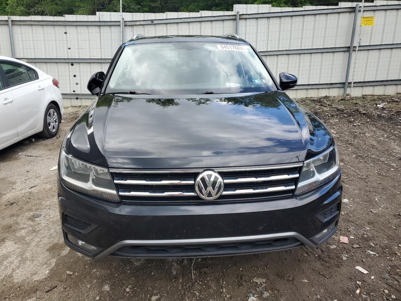 3VV2B7AX7JM101642 2018 Volkswagen Tiguan Se