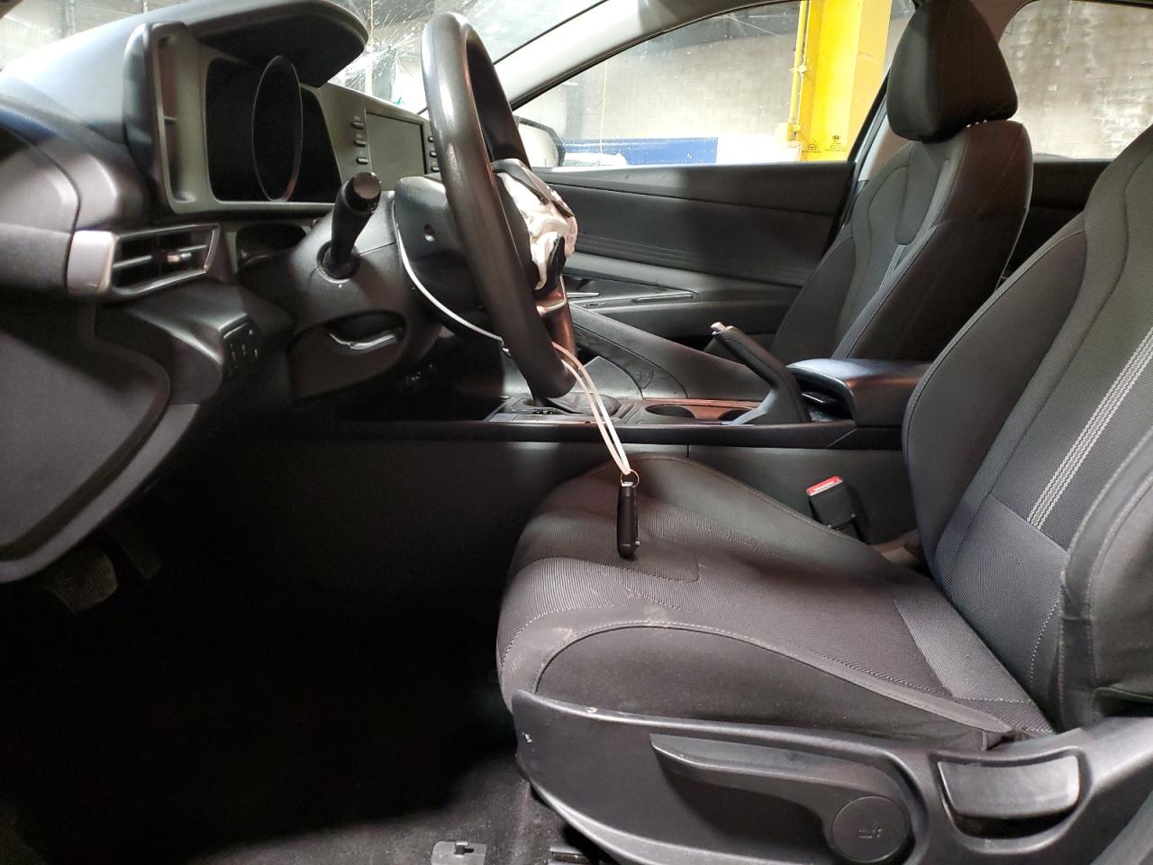 5NPLL4AG9NH053314 2022 Hyundai Elantra Se