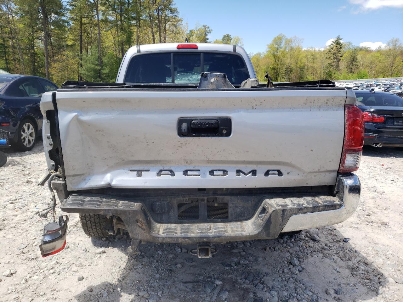 5TFRX5GN0JX111674 2018 Toyota Tacoma Access Cab