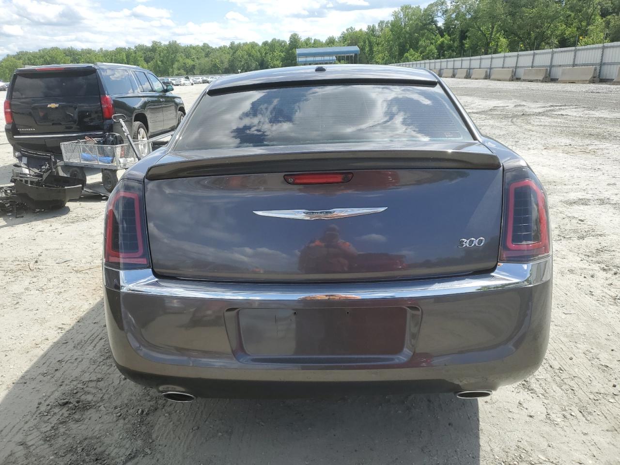 2C3CCAAGXDH743230 2013 Chrysler 300