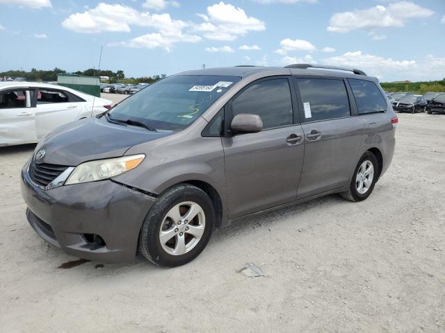 2013 Toyota Sienna Le VIN: 5TDKK3DC8DS332246 Lot: 54595164